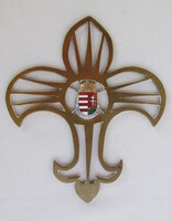 Réz liliom közepén magyar címer