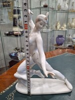 HOLLÓHÁZI  NŐI PORCELÁN SZOBOR