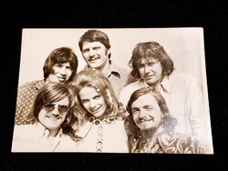 Régi Illés együttes kártya fotó  Hátulján: "Játsszunk együtt! Gyűjtsön színész fotót!"