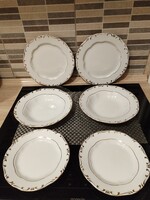 Eladó 6 részes Zsolnay porcelán étkészlet ​Eladó a képeken látható, klasszikus arany mintás Zsolnay