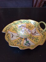 Herendi siang jaune o Herendi offering and egg-shaped jewelry holder!