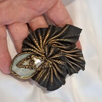 Iparművész  kagyló  bross 7 cm-es