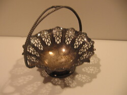 Áttört fém kosár