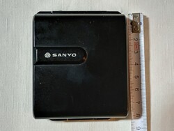 Sanyo SV-M730 mini utazó borotva beépített tükörrel ellátott tokban retro működőképes