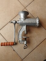 Húsdaráló 10-es ,magyar