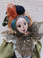 Velencei baba karneváli porcelán fejű