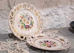 Christian Fischer Virágmintás áttört szélű porcelán tányér