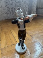 Hollóházi hegedűs fiú