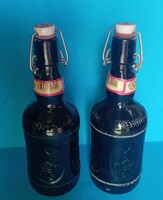 2 német csatos  sörösüveg dombordíszes , felíratos