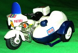 Retro trafikáru plasztik oldalkocsis,USA autópálya RENDŐR játék motor 12 x 10 cm a képek szerint