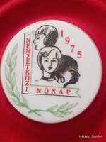 Retro Vintage Women's Day Milk Glass Box 1975 / Retro Vanity Box / Powder Box
