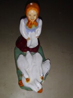 Libát hajtó kislàny