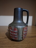 Német (?) fekete-bordó színű mázas kerámia kiöntő, füles váza. Hibátlan. Jelzett