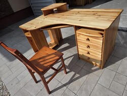 Eladó egy SAROK Vanessa fenyő íróasztal SZÉKKEL. RS bútor