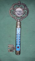 Retro KULCS ALAKÚ bakelit fali dísz hőmérő BÜK-BÜKFÜRDŐ 16 cm a képek szerint