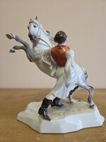 Herendi Lovát fékező csikós