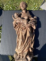 Mária gyermekével fa szobor