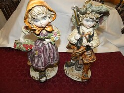 2 db gyönyörű szép, részletgazdag, kézi festésű Capodimonte szobor