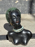Izsépy Margit kerámia büszt, afrikai nő mellszobor