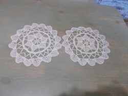 Nagyon szép selymes vertcsipke kicis teritő, nipp alátét