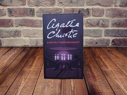 Agatha Christie - A kristálytükör meghasadt