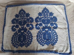 Kalotaszegi írásos párnahuzat.