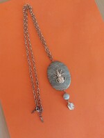 Nagy őszi jaspis medál 60x43mm rajta egy réz szkarabeusz bogár egyiptomi kézzel készült ékszer