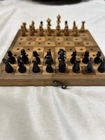 Antik fa hordozható sakk készlet