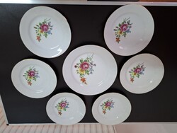 Rózsa virágmintás porcelán süteményes készlet.