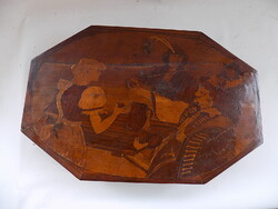 Intarziás díszdoboz. 45 x 29 x 8 cm. Szép állapotú. Restaurált, politúrozott.