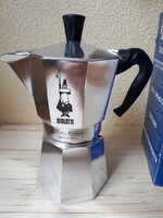 Kotyogós olasz új Bialetti 6 személyes kávéfőző, eredeti dobozával, nem használt