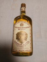 Vecchia Romagna Etichetta Bianca olasz brandy