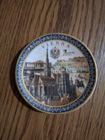 Bécsi gyűjtői porcelán falitányérka. 10 cm. Hibátlan. Jelzett