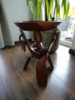 1980' Fa Vintage faragott afrikai törzsi Fanti dohányzóasztal asztal 51cm magas