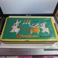 Régi kínai fémdobozos cukorka  doboz fehér nyúl tekercs