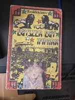 Volt egyszer egy ifi park retro szocreál kádár barokk zenei könyv