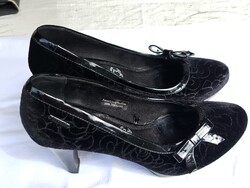 Bugatti elegáns bőrcipő 39 - es.