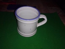 4-drb gránit pici pöttyös tányér.+egy nagyob gránit csupor