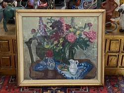 KÁROLYI ERNŐ (1923-2016) ASZTALI CSENDÉLET, KÉPCSARNOKOS FESTMÉNY, ARANY ÉS VAJ SZÍNŰ KERETBEN 70 x