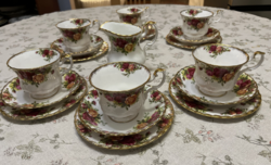 Mesés, 19 részes, hatszemélyes angol Royal Albert “Old Country Rose” teáskészlet