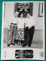 Nótafa Vendéglő, cégér, emberek, fotó, Budapest, fotó: Berecz Lajos fényképész mester