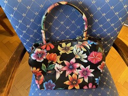 Gyönyörű szép,új,bőr,,színes virág mintás táska,terikül.GENUINE LEATHER Borse in Pelle Made in Italy