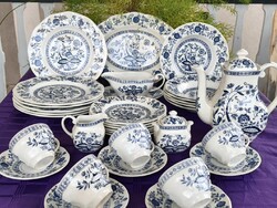 Blue Onion fajansz tányérkészlet és teáskészlet
