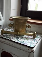 Nagy méretű rézmozsár