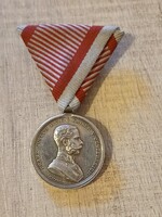 Vitézségi Érem jelzett ezüst