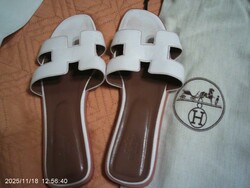 HERMÉS 37-es bőrpapucs
