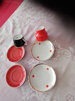 6 db régi hollóházi porcelán  készletkiegészítésre: 2 kávés csésze + 4 csészealj - pöttyös és piros