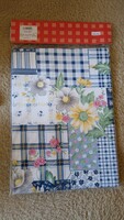 Patchwork virágmintás asztalterítő bontatlan csomagolásban/GÁLA Kereskedelmi ZRT