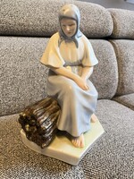 Zsolnay SINKÓ - Rőzsehordó asszony