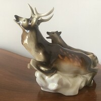 Royal Dux porcelán farkas üldözi szarvast